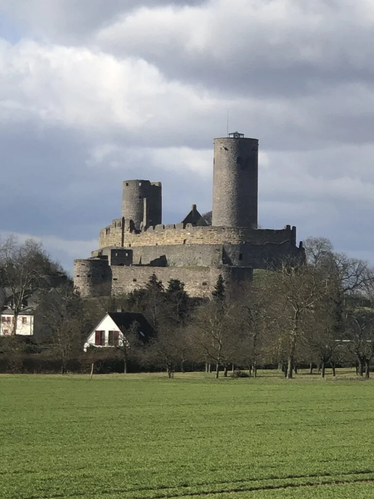 Burgruine Muenzenberg 0298