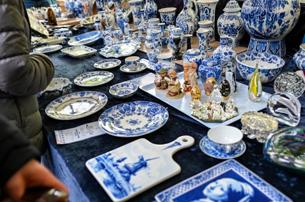 Ein Tag in Delft: Zwischen Geschichte, Grachten und dem Curiosa Markt​
